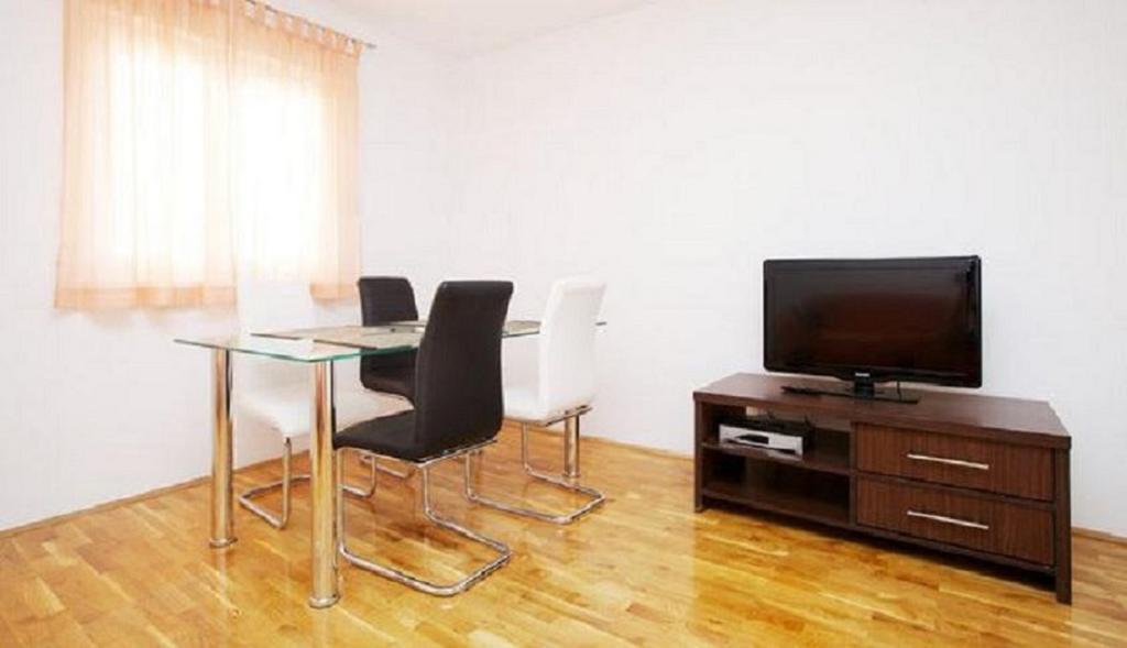 Apartments And Rooms Misic Trogir Ruang foto