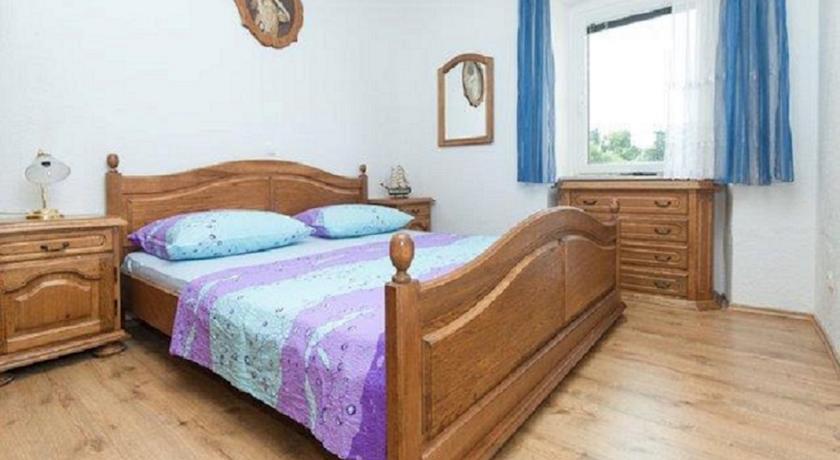 Apartments And Rooms Misic Trogir Ruang foto