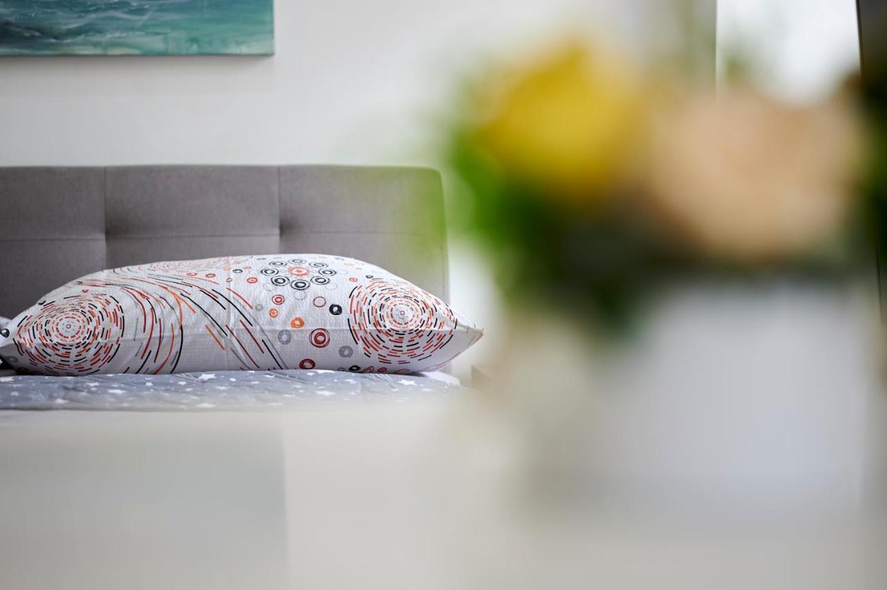 Apartments And Rooms Misic Trogir Bagian luar foto
